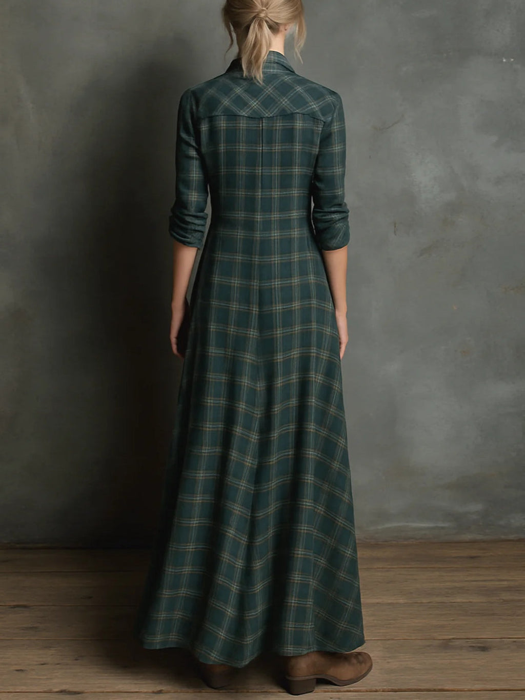 Abito lungo a camicia a righe verdi con colletto